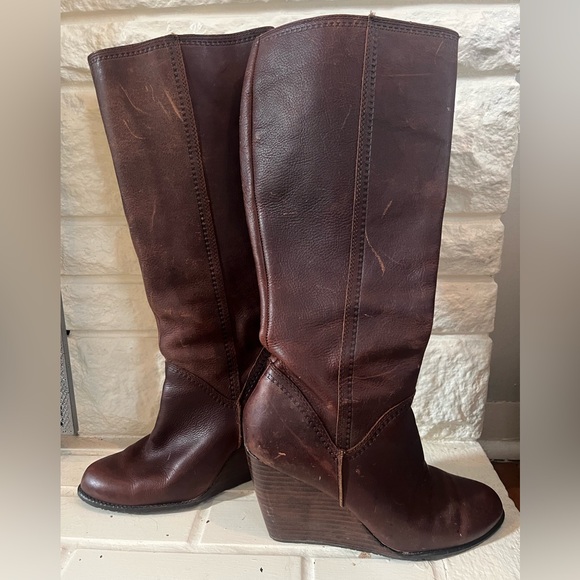 Fossil Wedge Heel Boots EUC 9.5 - Picture 1 of 9